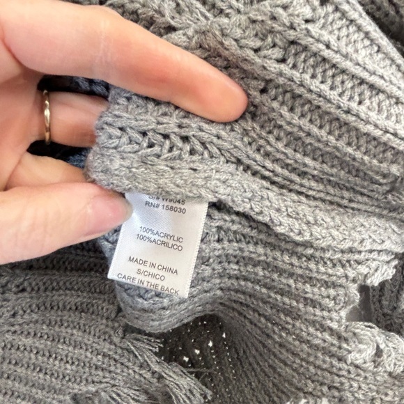 Love Tree Gray Chunky Knit V-Neck Sweater - Picture 4 of 4